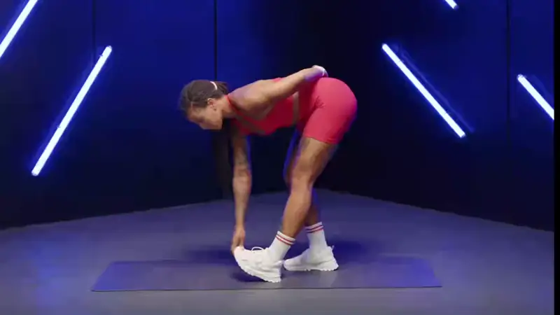 standing static hamstring stretch