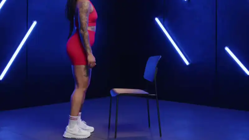 steps ups military women calisthenics