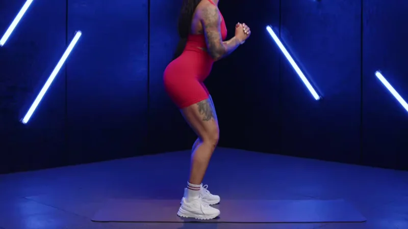 air squat military calisthenics women