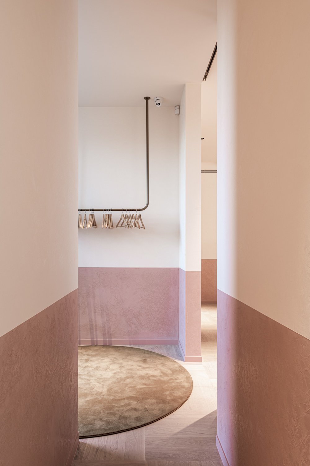 muur - roze-wit - deco design - inspiratie (3)