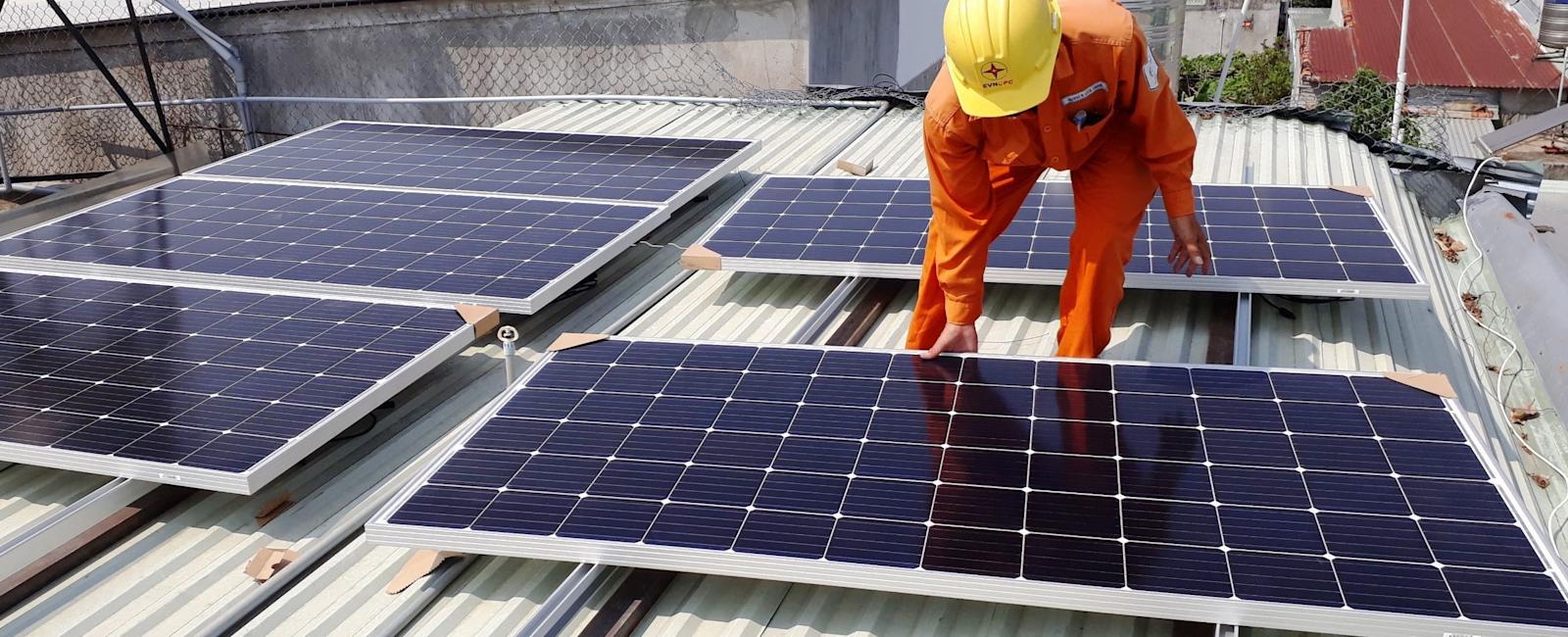 Vì sao cơ quan soạn thảo đề xuất đưa điện dư phát lên lưới với giá 0 đồng?