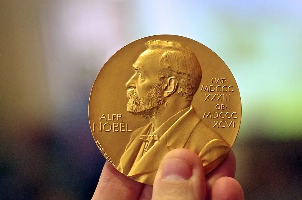 5 Reasons Why Students Need STEM- 1024px-Nobel Prize Medal in Chemistry