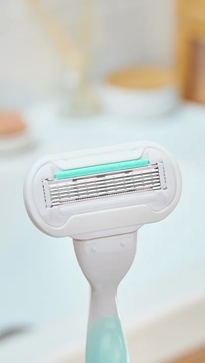 Deluxe Smooth Sensitive Razor