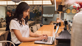 Pour 2023, prenez le taureau par les cornes et lancez-vous dans la création de votre entreprise avec Square ! Dans cet article, découvrez nos conseils pour réussir sans craindre la crise économique et les obstacles qui se dressent sur votre chemin.