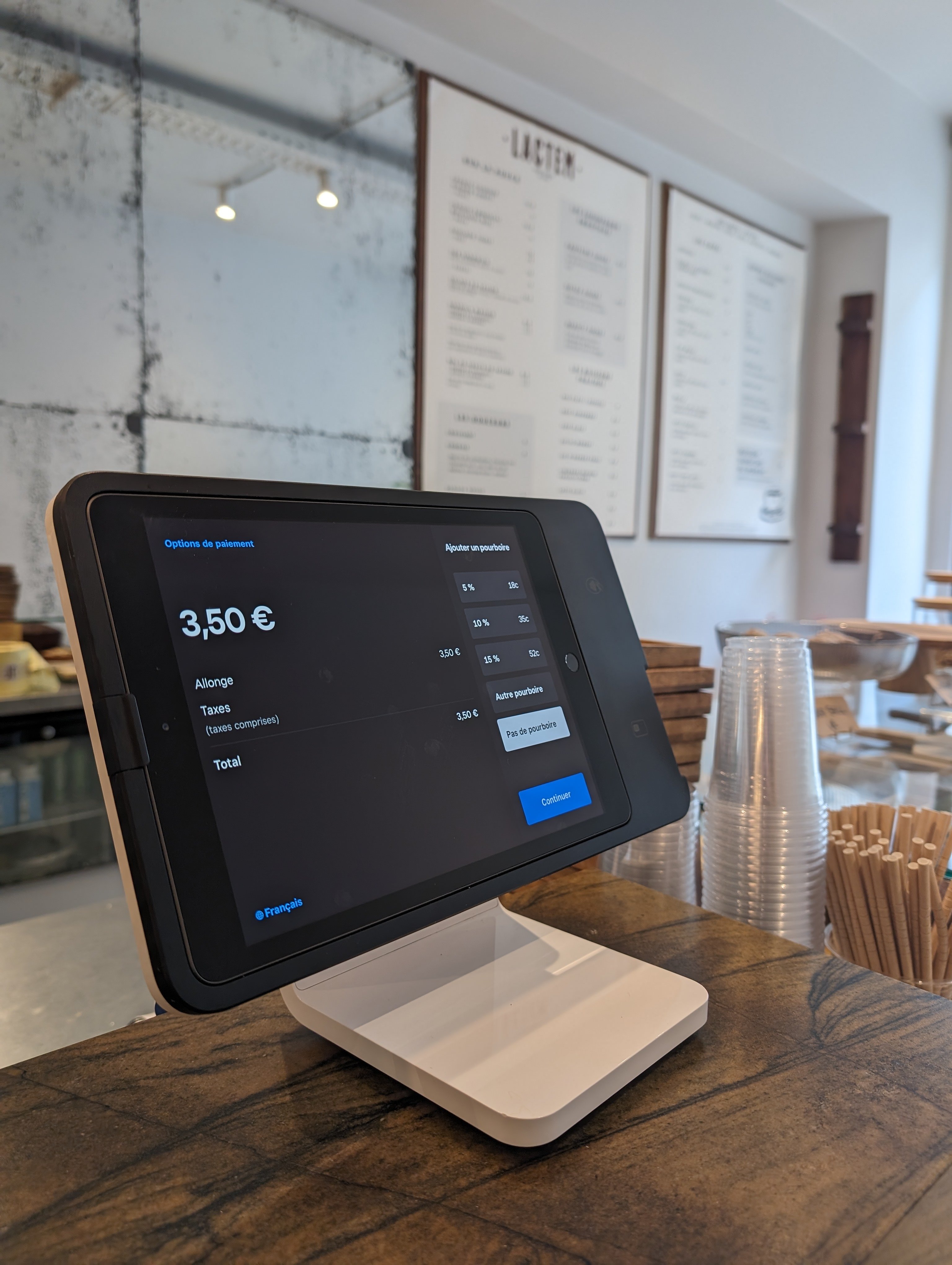 Square Stand paiements chez Lactem