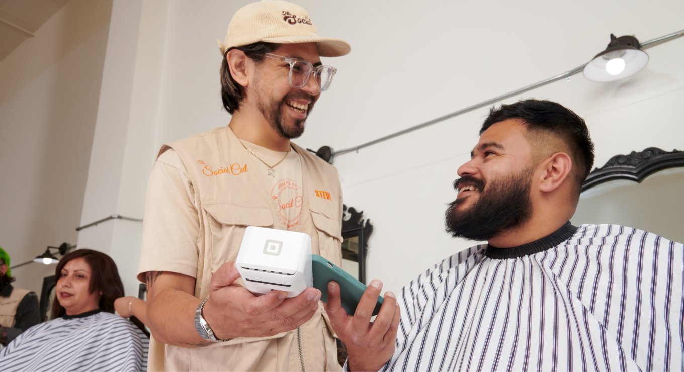 PD04410 - hispanic small business article