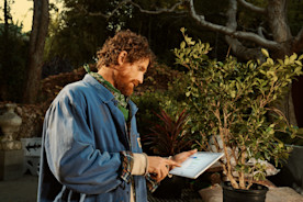 Comment établir une facture ? Venez découvrir la définition d’une facture, les variantes selon les prestations de service et les réponses aux questions fréquentes.