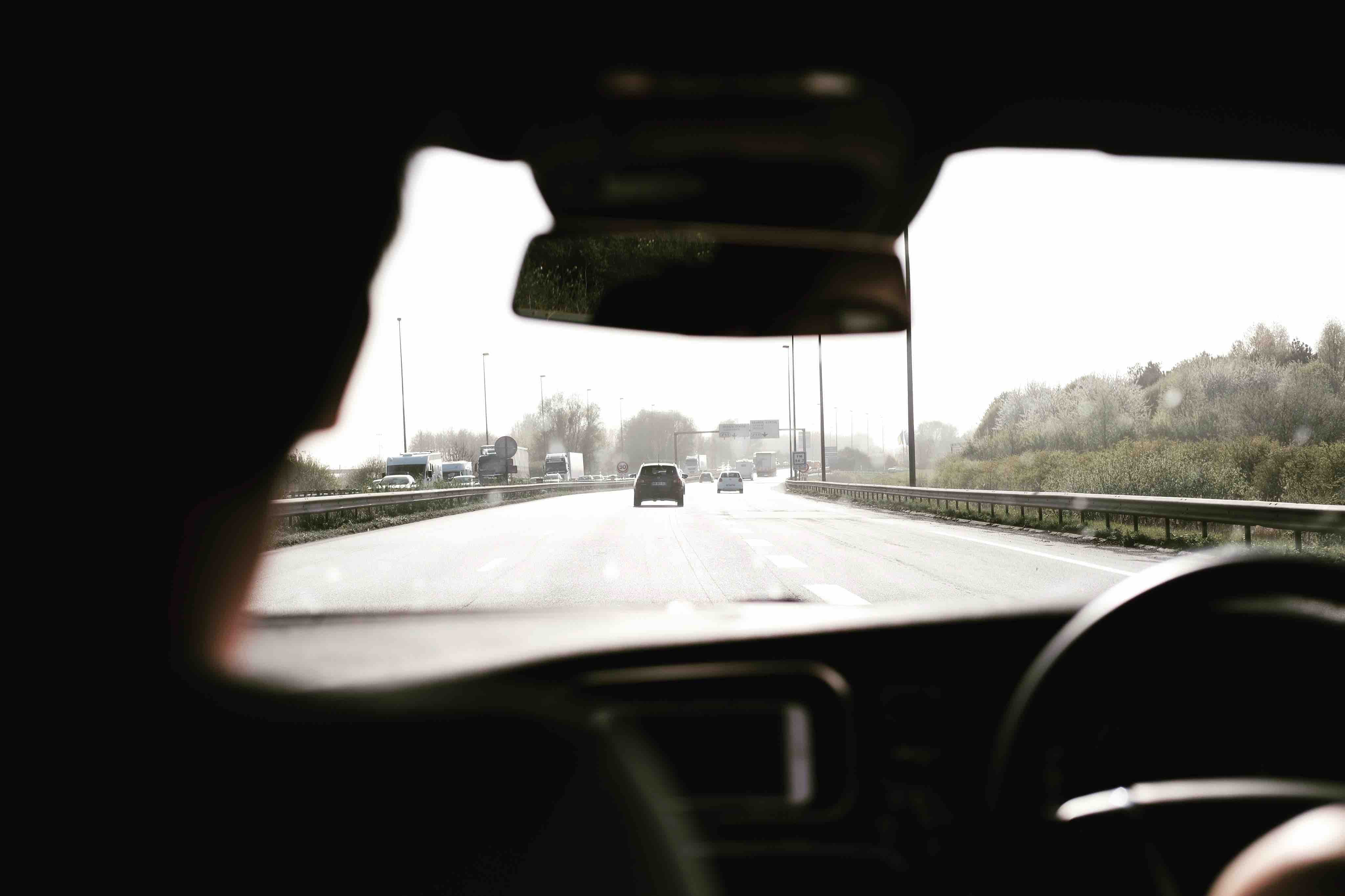 jp-independent-taxi-driver-03