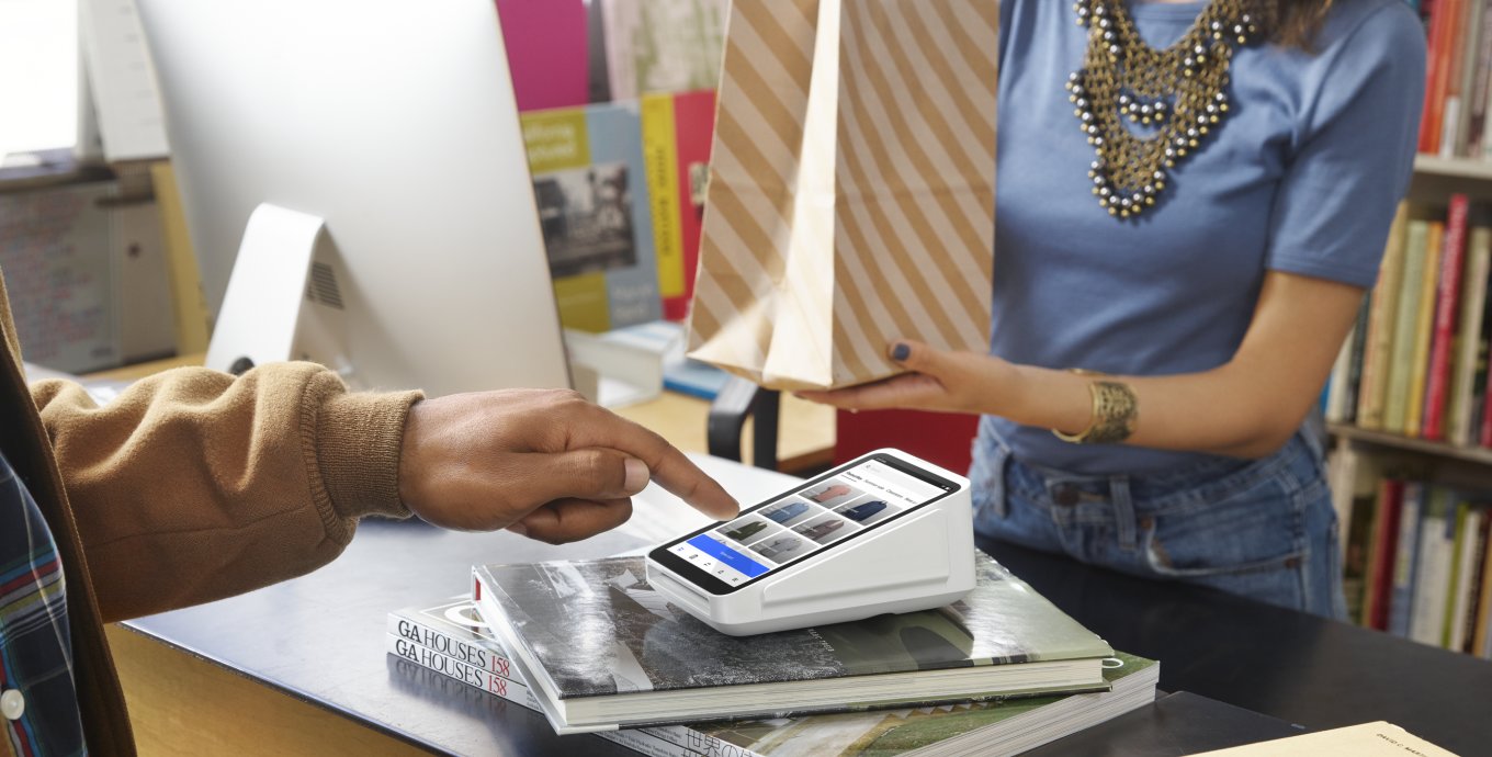 PD04598 - holiday rush article