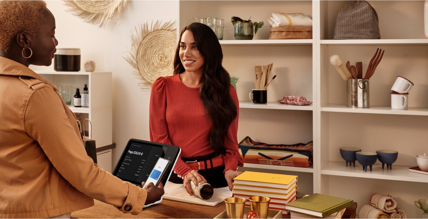 PD04475 - ESCA square for retail article