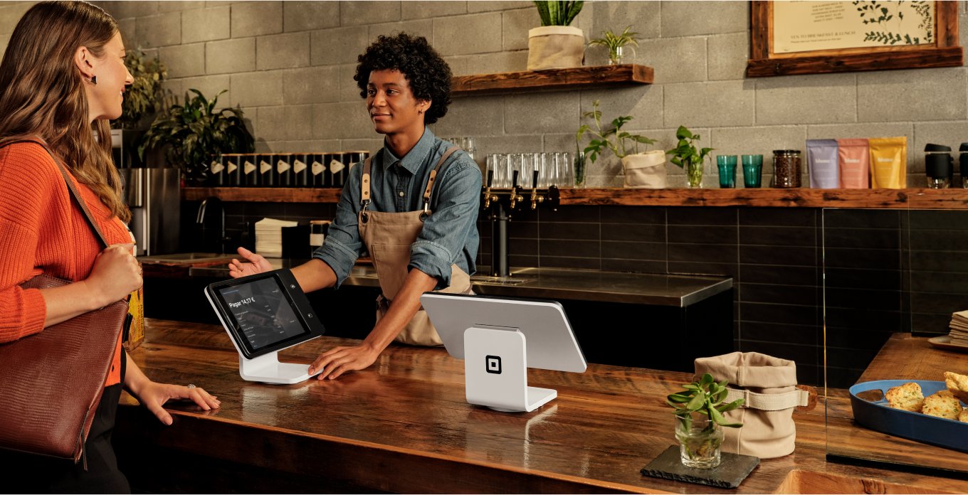 PD04474 - ES square stand launch article