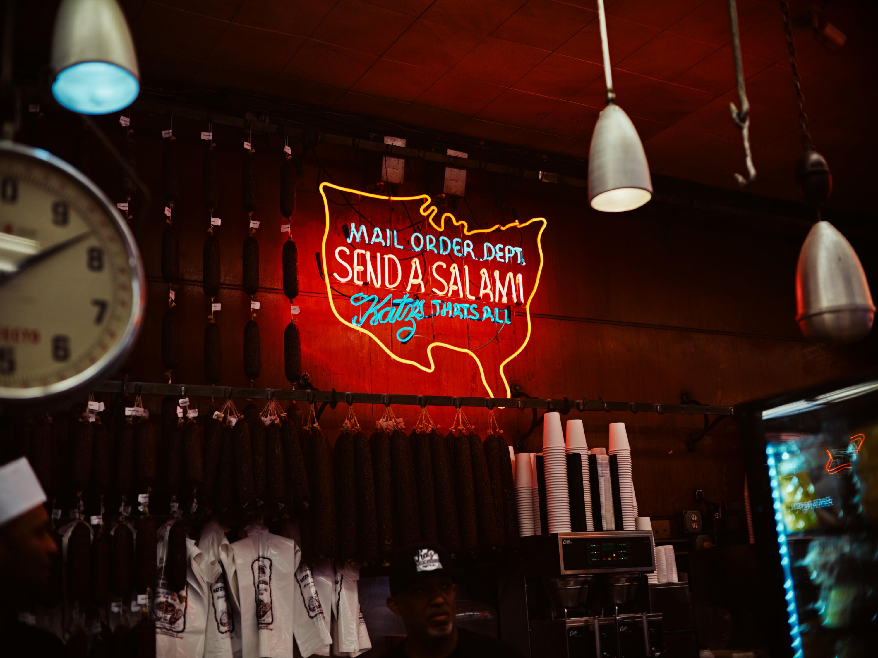 1453E 1451 KatzDeli 0236 DP 01 SIMP