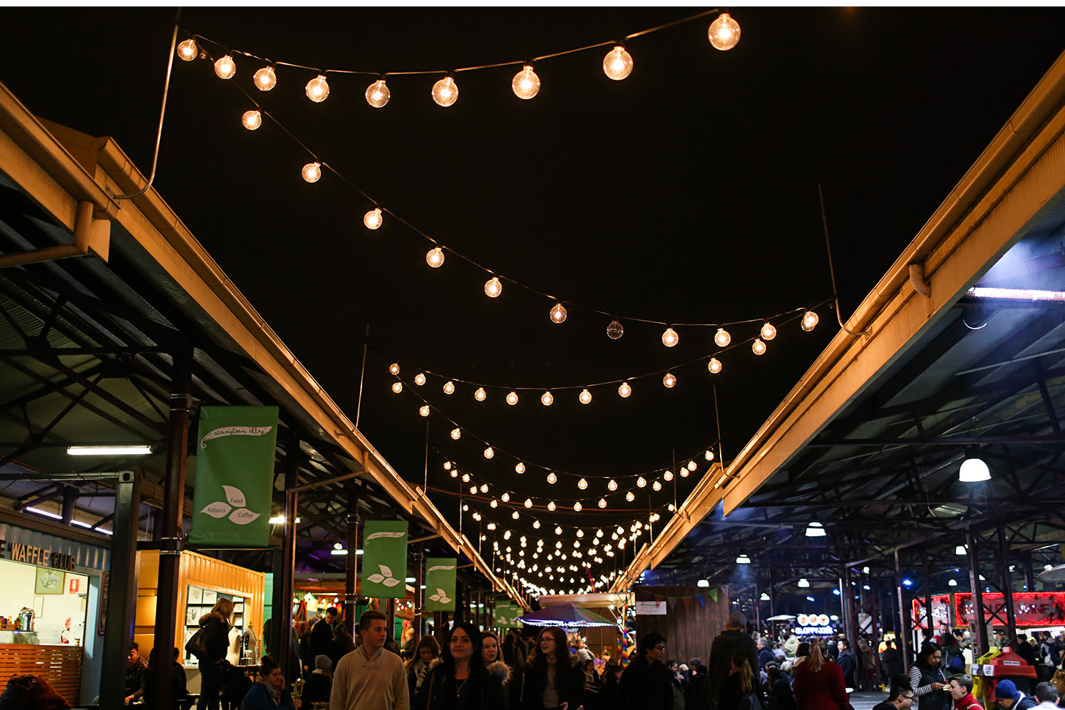 Blog – winter-night-market - 02-07-2015-hot-cider-bars-street-food-customers-winter-night-market-Featured.jpg