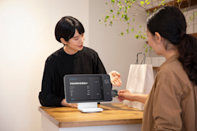 Square stand retail