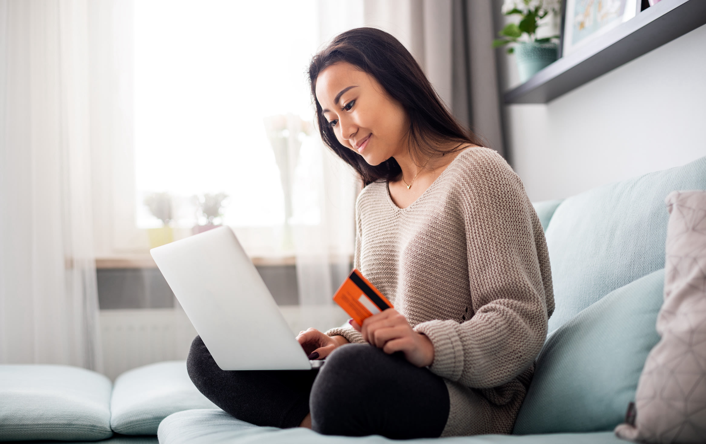 Holiday season online shopping checklist