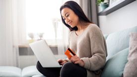 Holiday online shopping checklist for businesses: Customer making a purchase