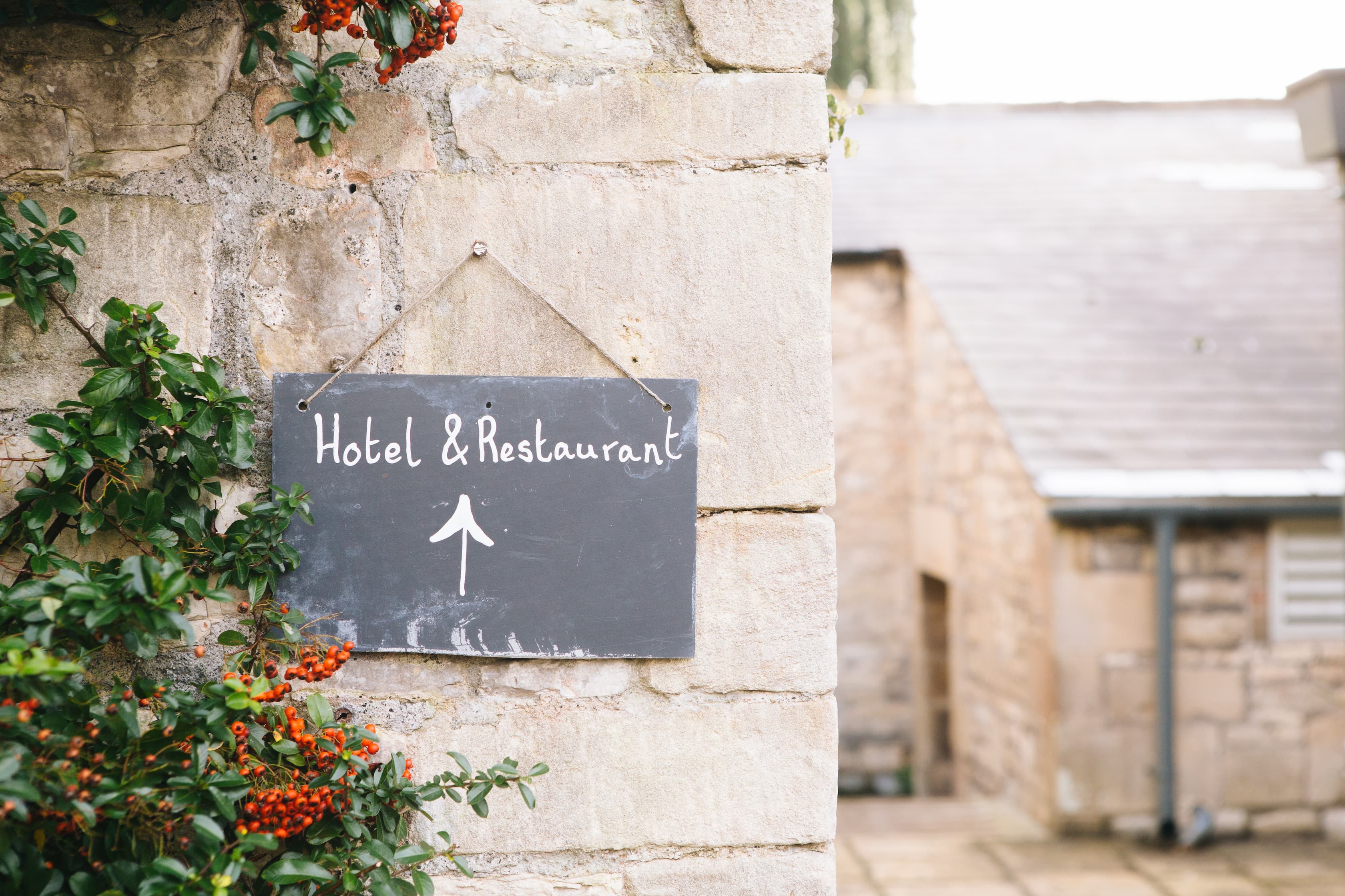 jp-blog-hotel-management-skills-top