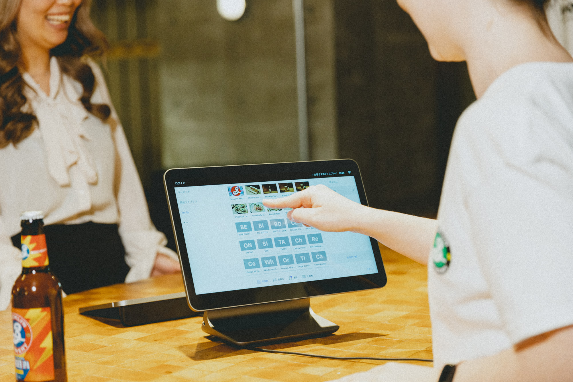 jp-blog-advantage-of-pos-cashier-top