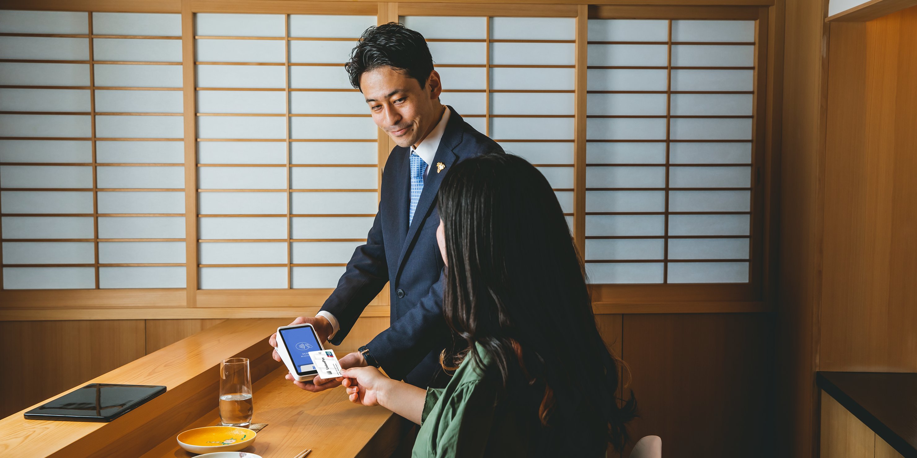 PD07942 - JP - tap to pay terminal