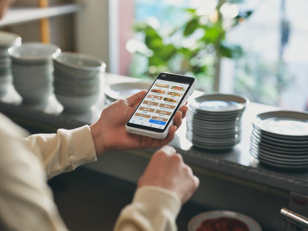 jp-blog-introducing-square-handheld-2