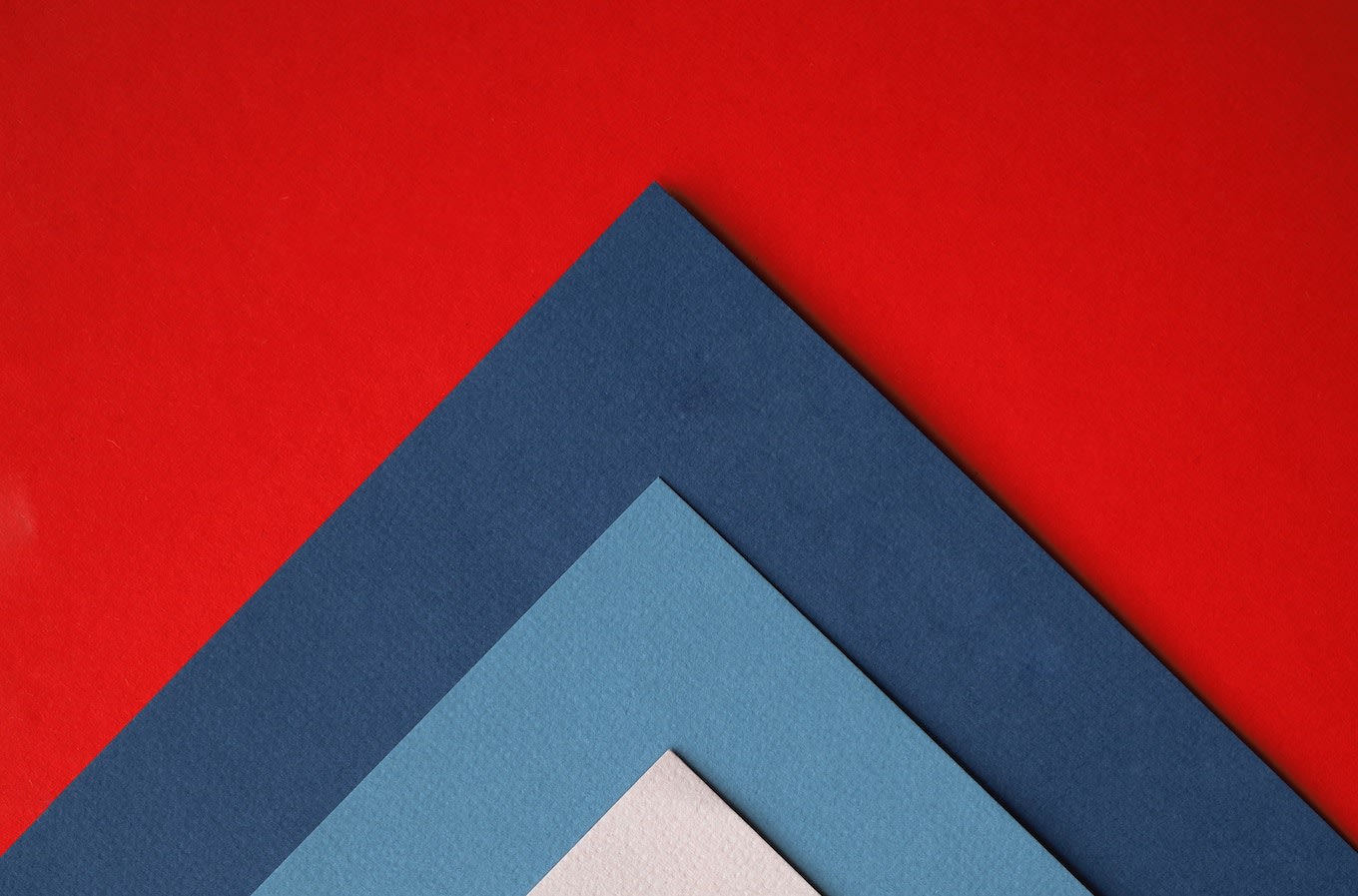 andrej-lisakov-V2OyJtFqEtY-unsplash