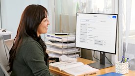 Un programa de gestión de clientes mejorará el seguimiento y la relación con tus clientes. Además, te ayudará a mantener sus datos seguros.