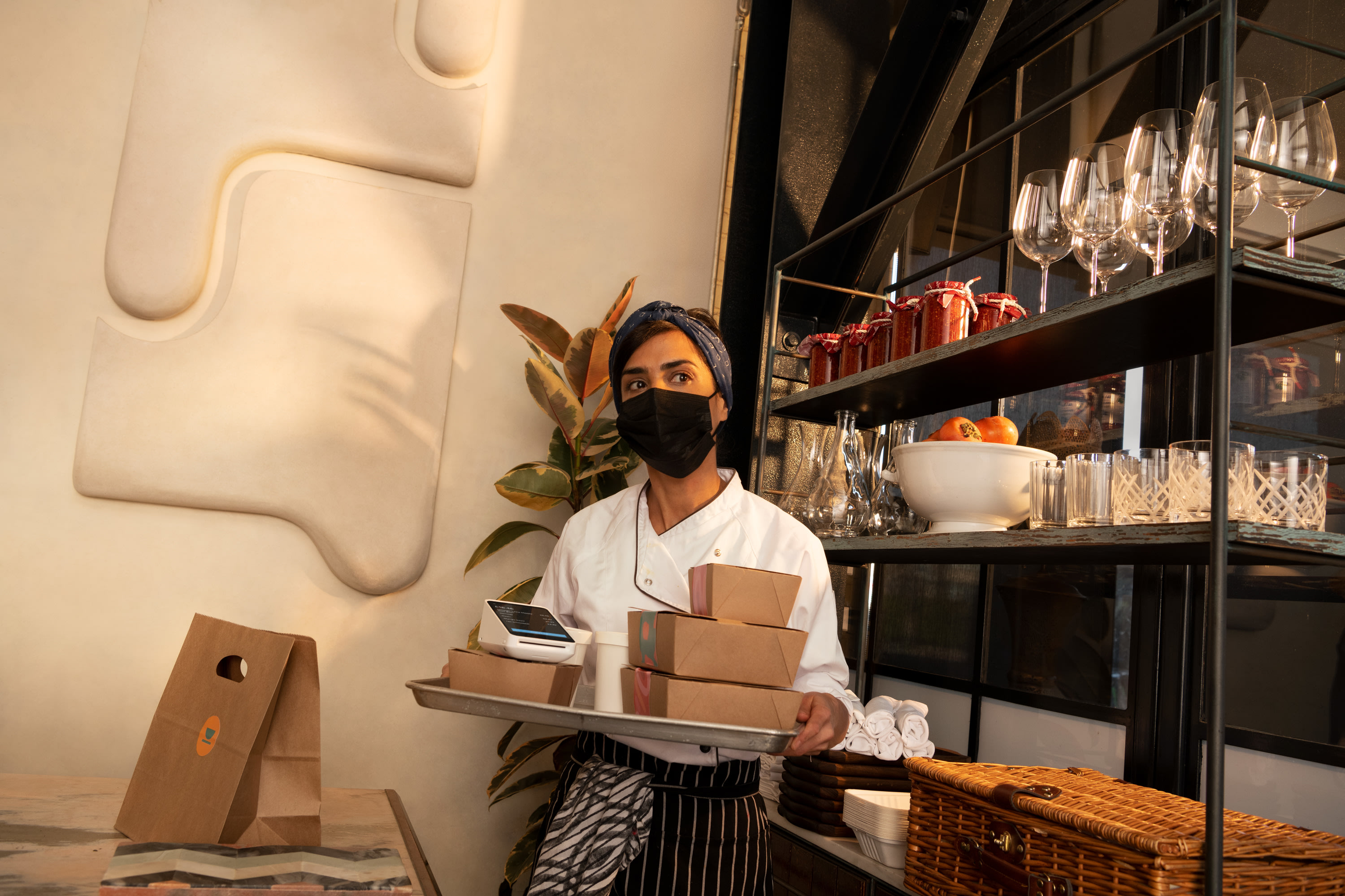 Augmentez les ventes de votre restaurant avec des plats cuisinés à emporter et la livraison à domicile, profitez de ce marché porteur.