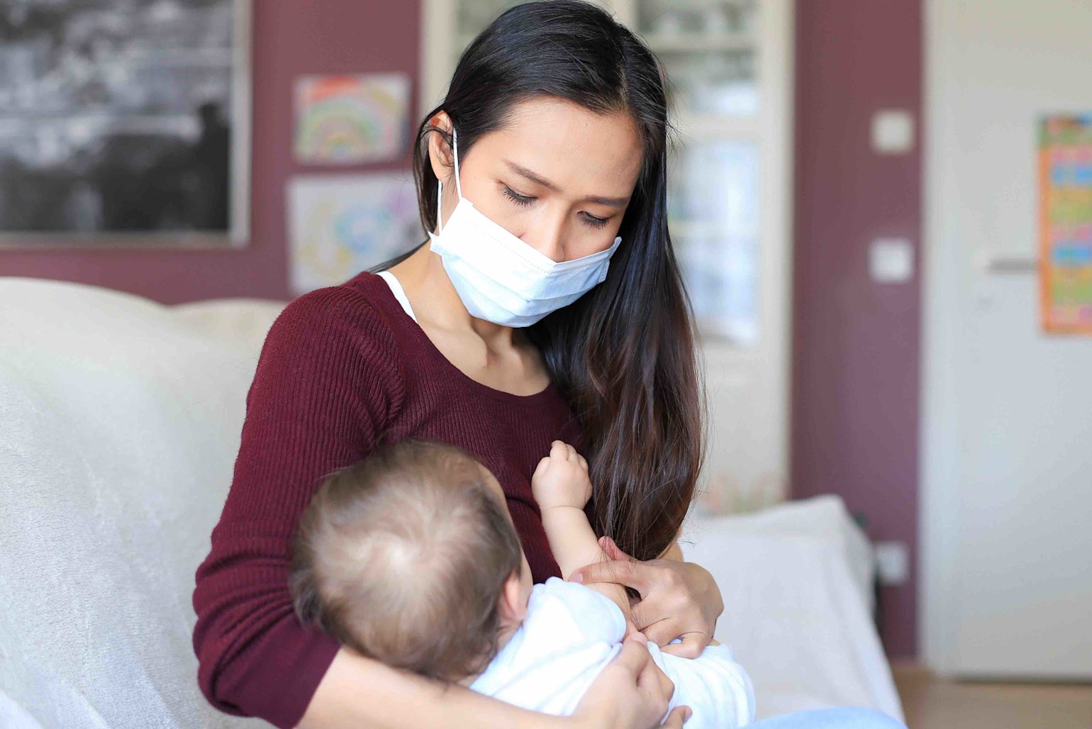 Pregnant or breastfeeding women should take the COVID-19 vaccine - QF - 02