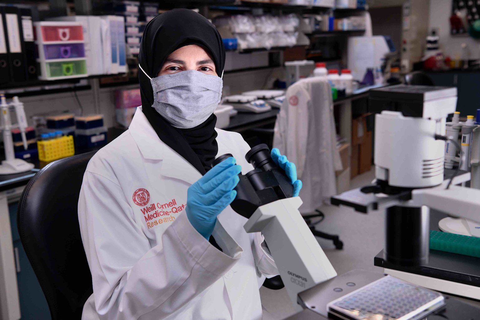 Young Arab woman scientist at QF is on a mission to improve drug development - QF - 01