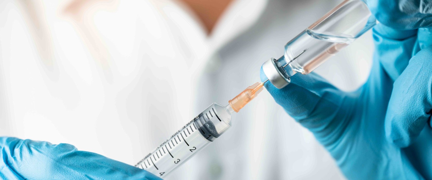 ‘To develop a vaccine in 12-18 months is almost unprecedented’ says health expert as QF hosts global COVID-19 discussion