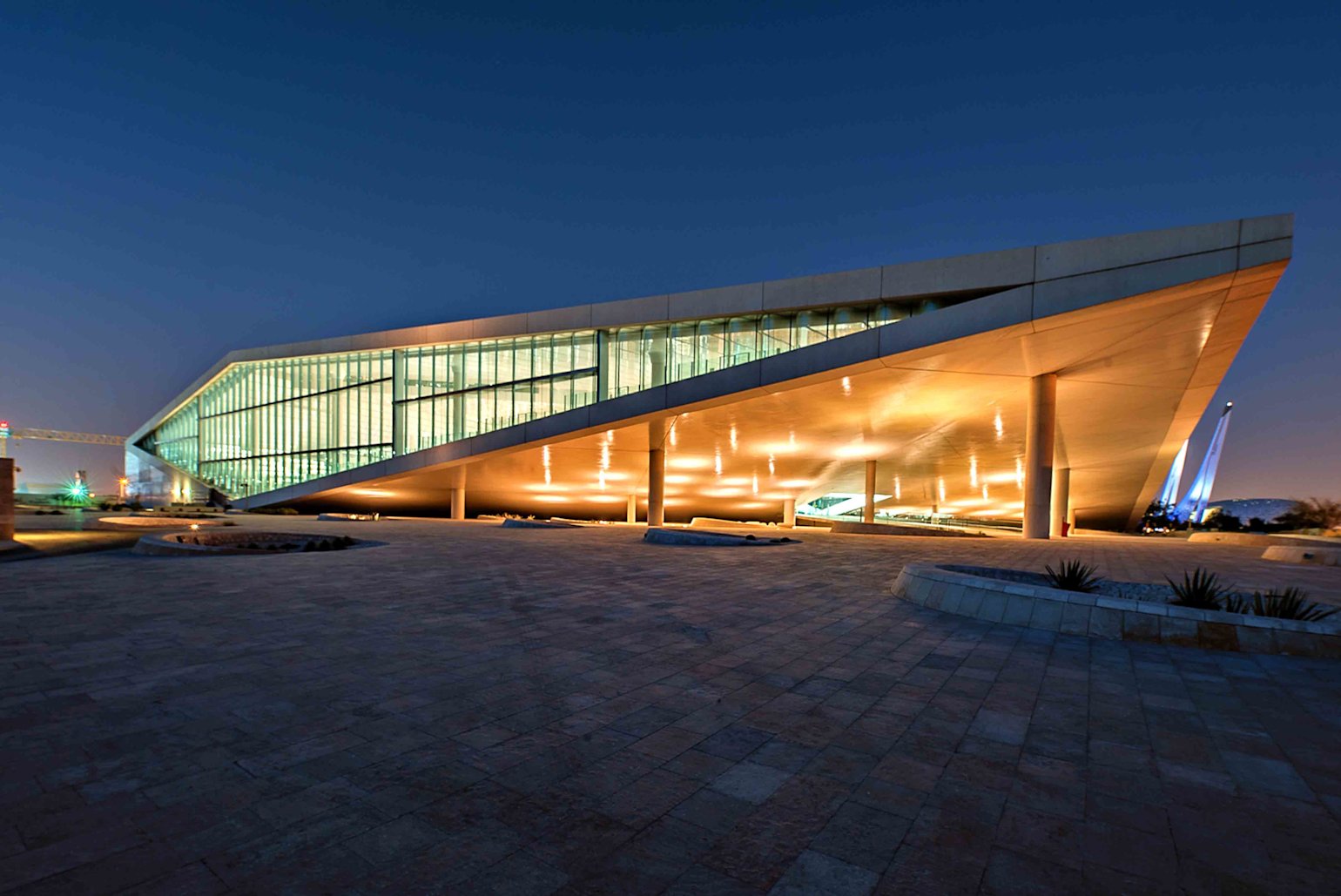 Caption 1 - QNL 0004