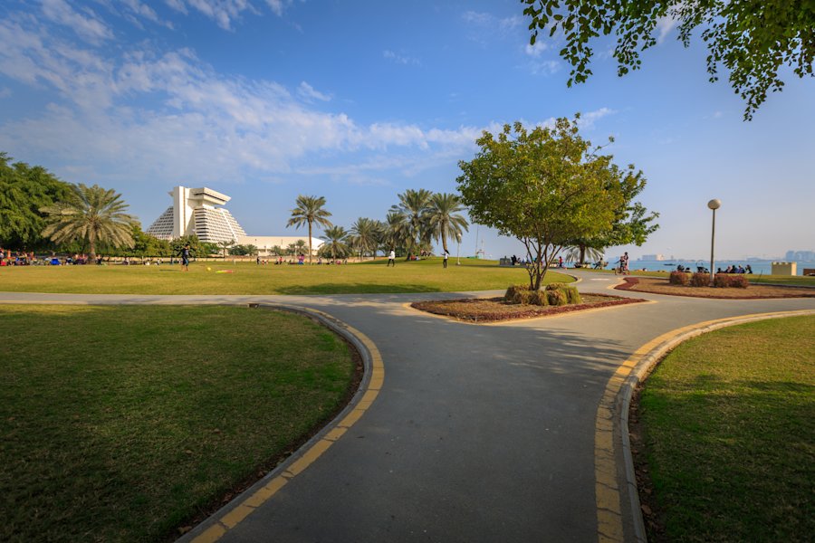ABO044 - About Qatar - Doha Corniche