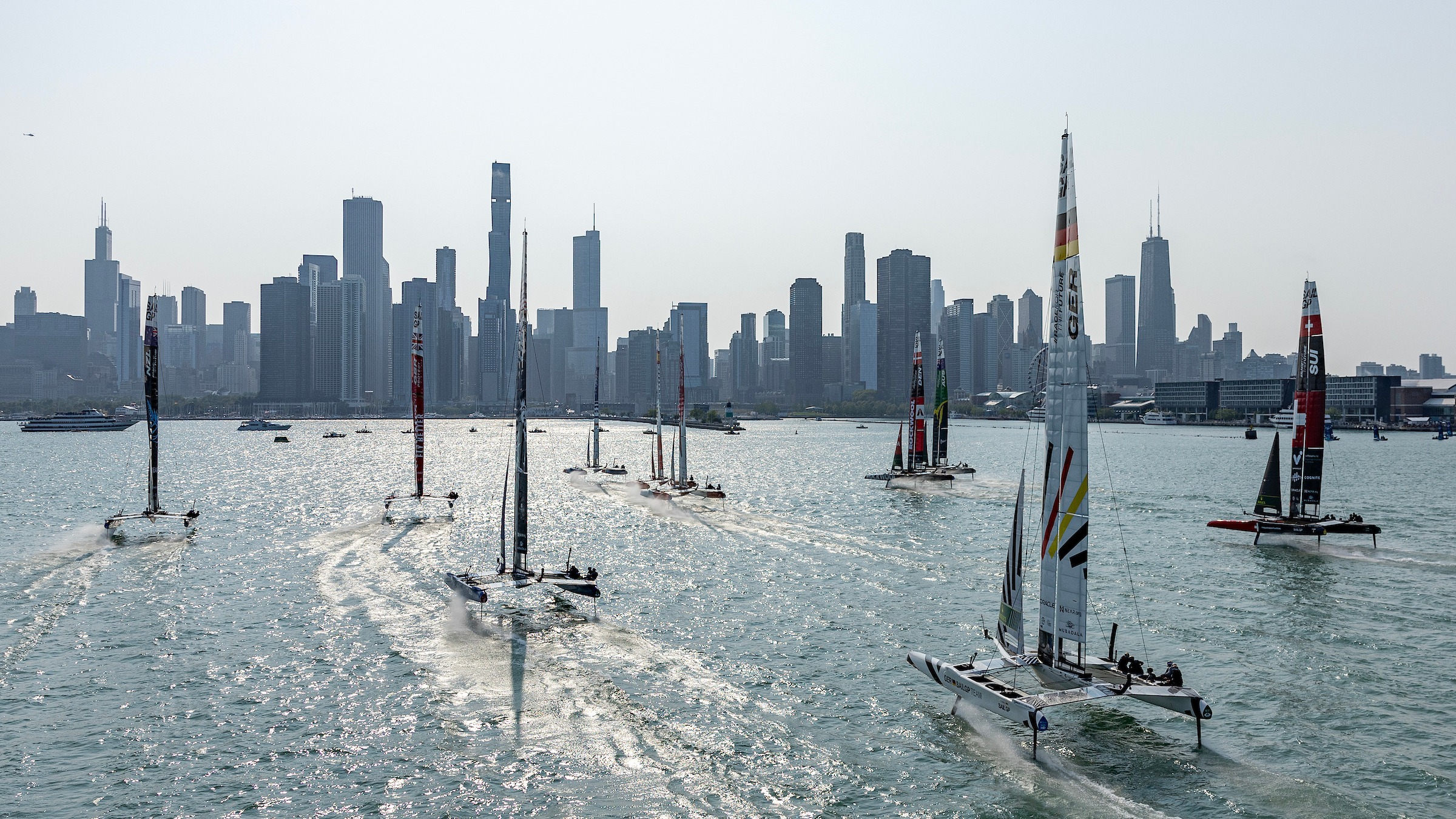 Season 4 // United States Sail Grand Prix Chicago // Fleet races towards Navy Pier