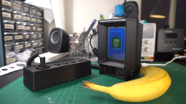 Vectrex Mini: shrunken vintage games console