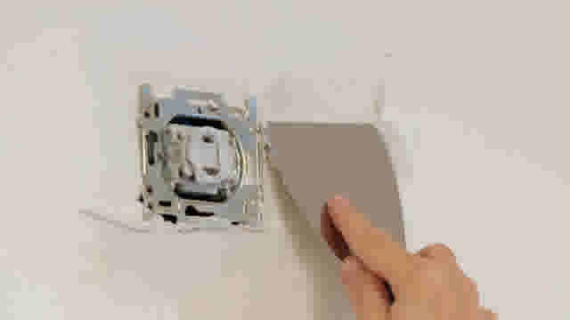 Tutorial - Les murs - Comment réparer un mur en plâtre abîmé ? - Thumbnail