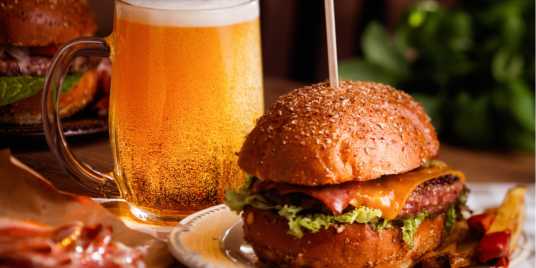 Burger and craft beer. Source: Shutterstock \[…\]

[Read More…](https://quisine.quandoo.co.uk/guide/best-craft-beer-london/attachment/burger_beer_header/)