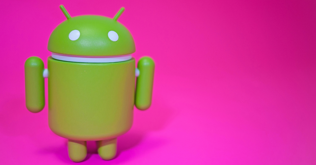 Representação do mascote do Android em fundo rosa / Foto do Blogtrepreneur