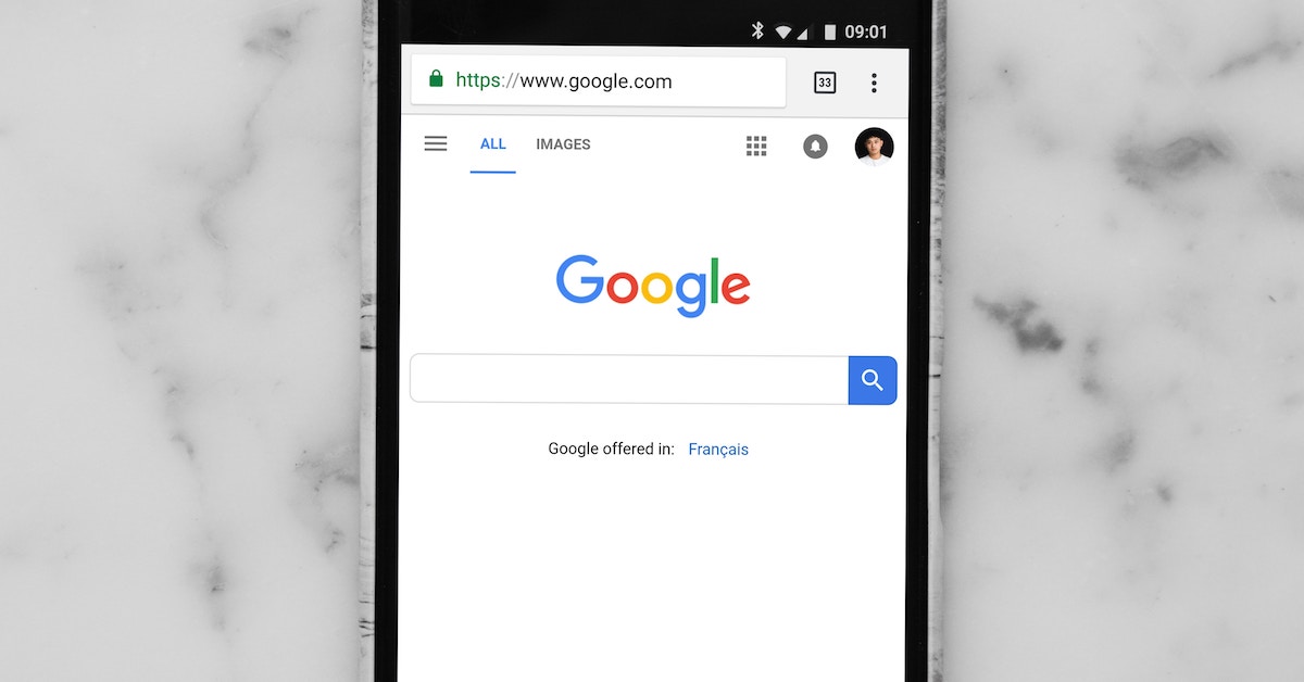 Página do Google aberta em um celular