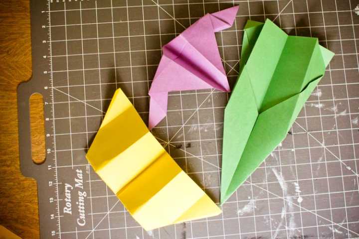 sparkle craft: three paper airplanes