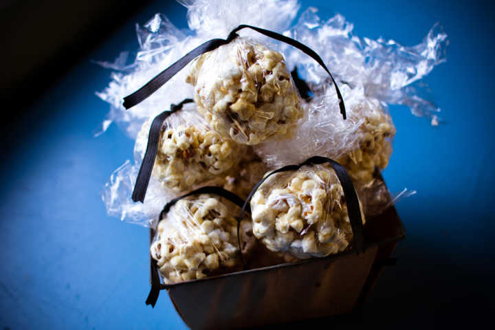 Sparkle Kitchen: Popcorn Balls