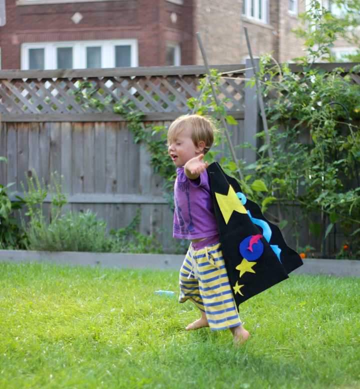 Run-away-with-this-No-Sew-Childs-Cape-Tutorial