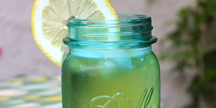 Sparkle Kitchen Homemade Iced Lemon Mint Tea