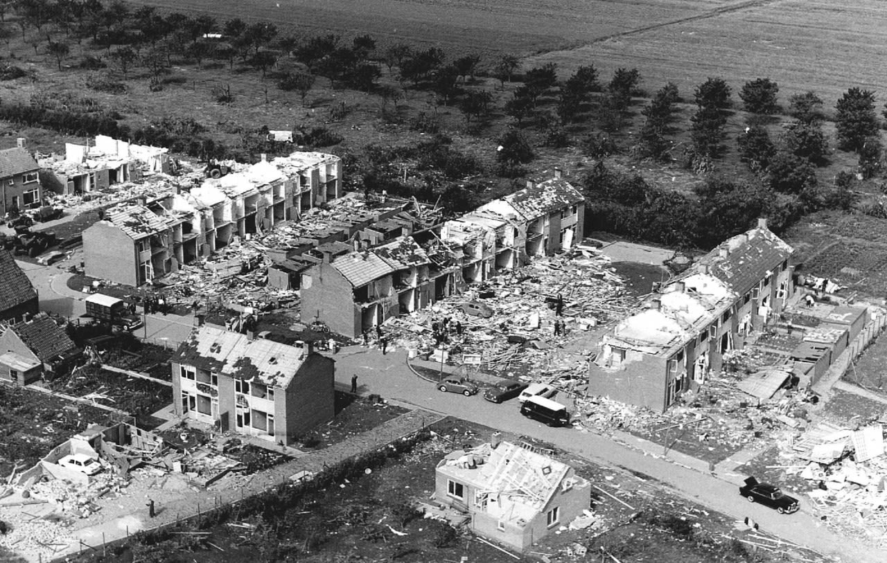 ANP-tornado-windhoos-richt-enorme-schade-aan-in-Tricht