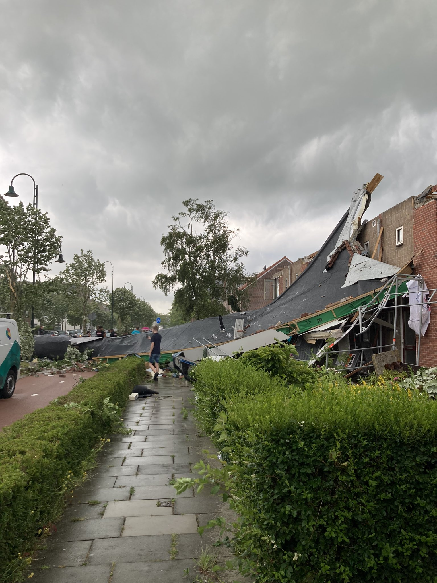 Schade door zwakke tornado in Zierikzee, foto: Connie Alblas