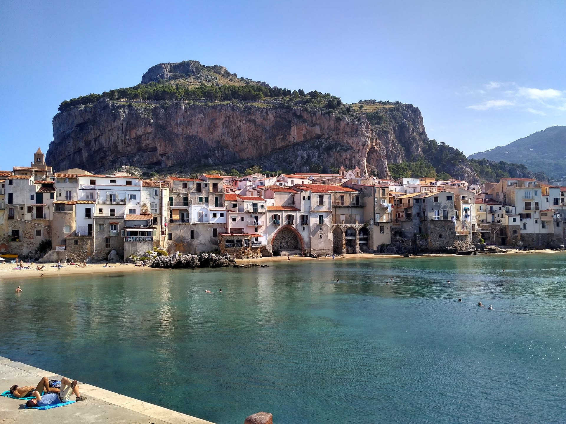Cefalù. Foto: Andrea B. Lukács via Pixabay.