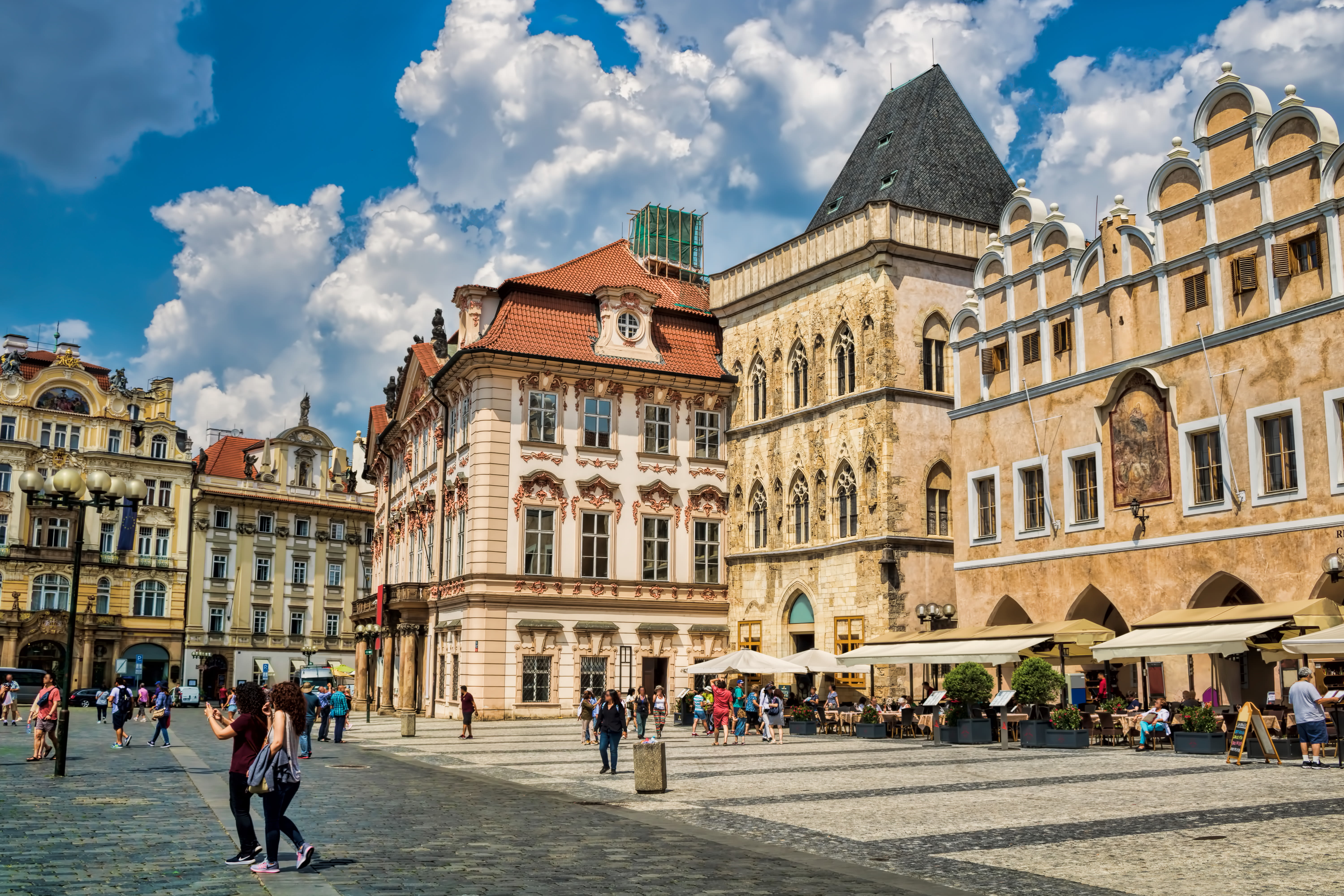 Stapelwolken - Praag - Vakantieweer Europa - Zomerweer