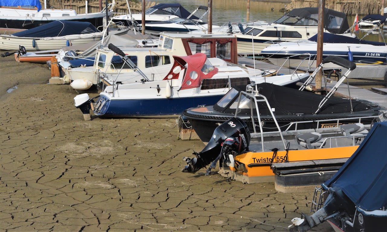 Drooggevallen haven aan de Lek in Beusichem. Foto: Cynthia van Leusden.