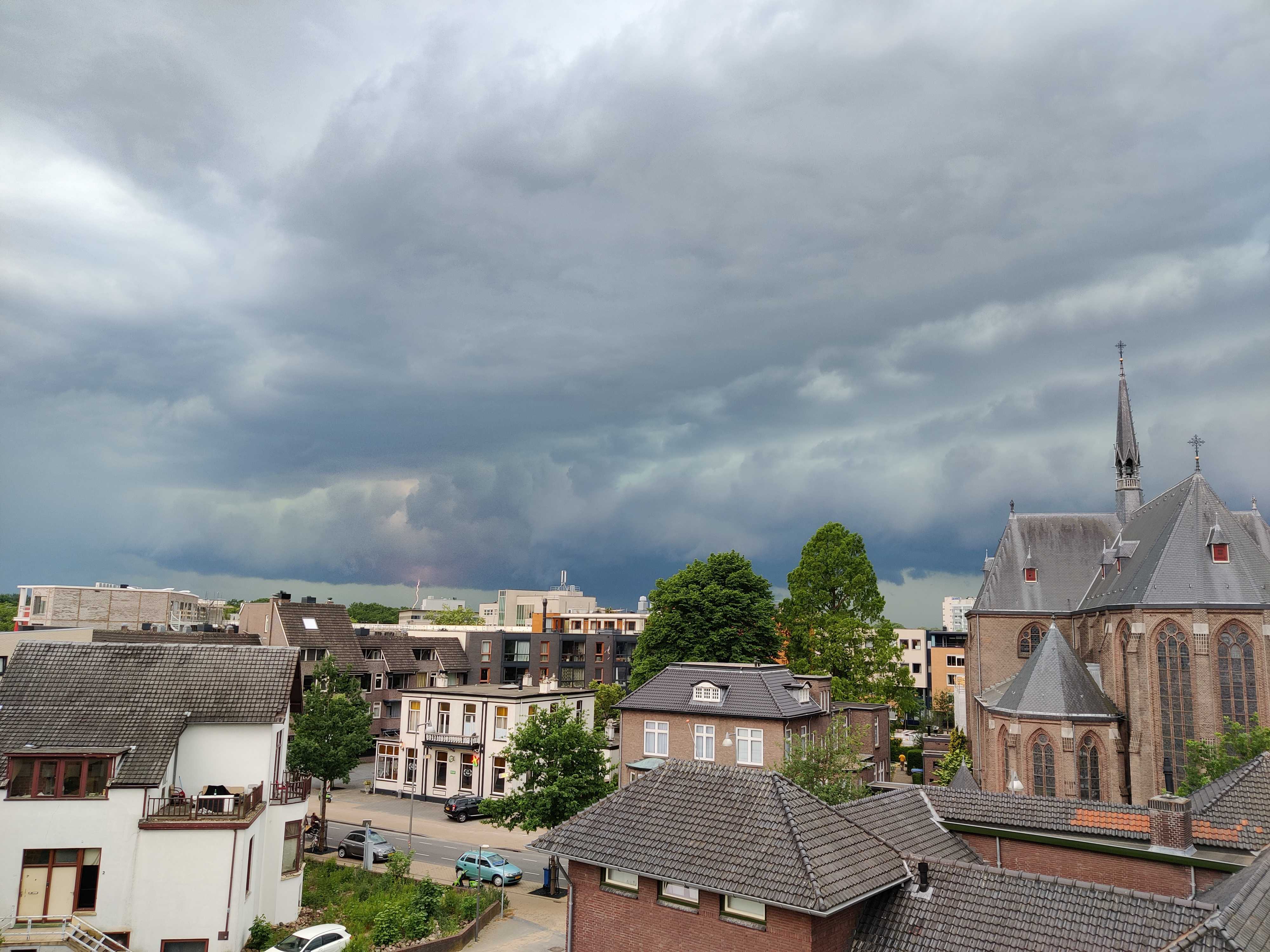 Blikseminslag Apeldoorn. Foto: Daan Koop.