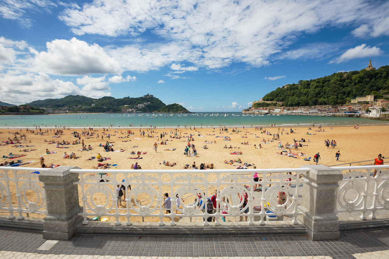 La Concha Beach. Foto: AdobeStock / EvanTravels.