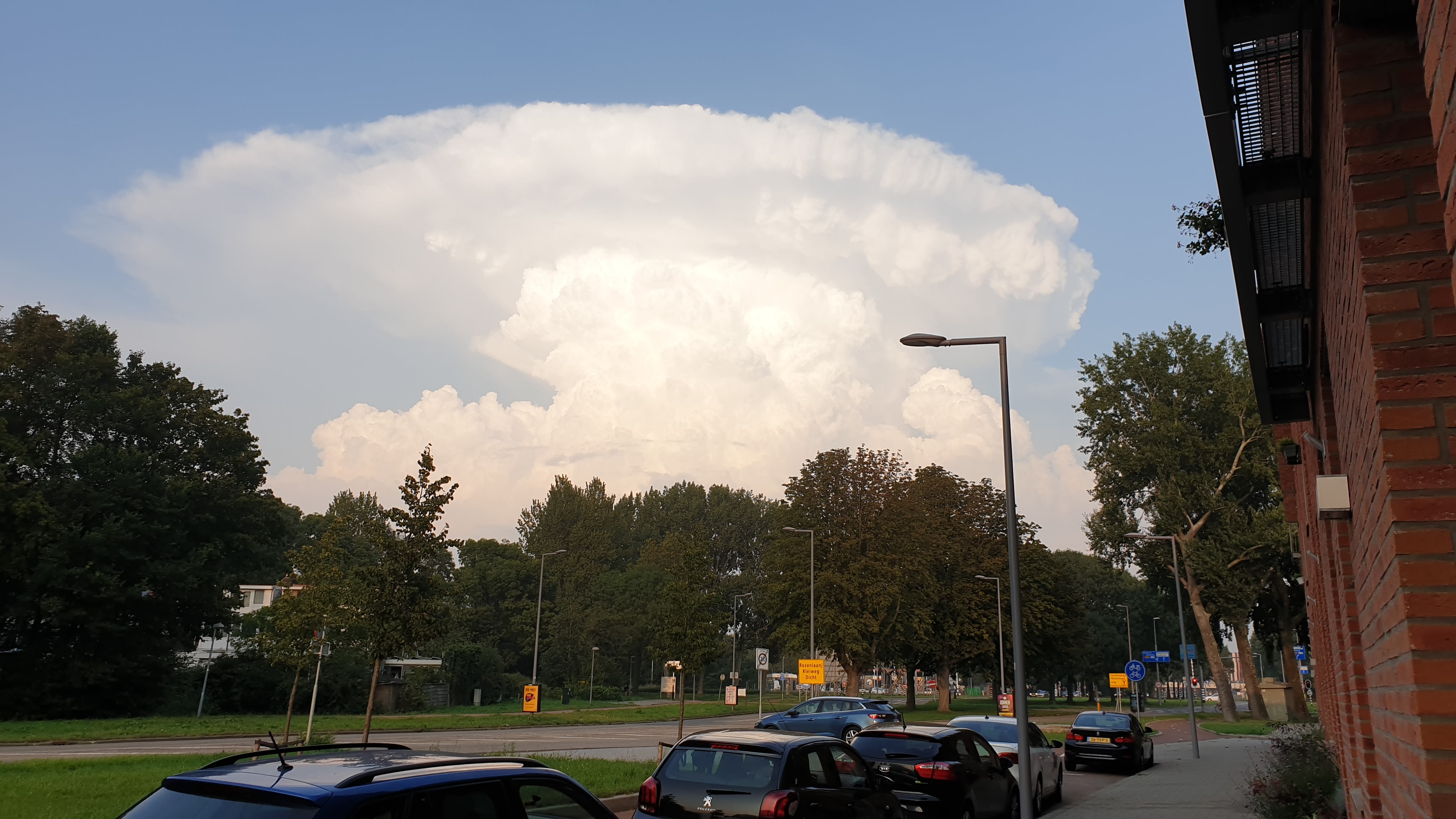 onweersbui, cumulonimbus, Rotterdam
Foto: Maarten Hooijmeijer